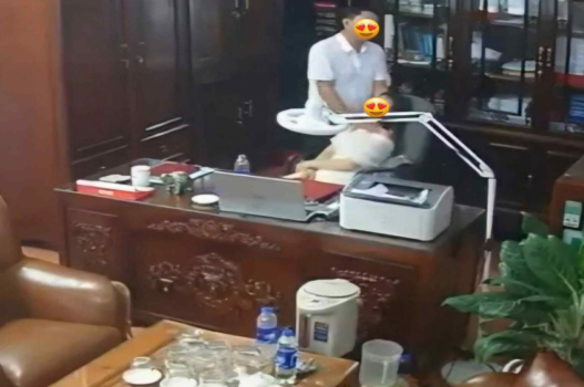 Clip nóng hiệu trưởng trường Hải Hậu Ninh Bình